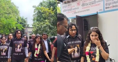 बेटी के 'तलाक' पर रिटायर्ड जज पिता ने बजवाए ढोल-नगाड़े.