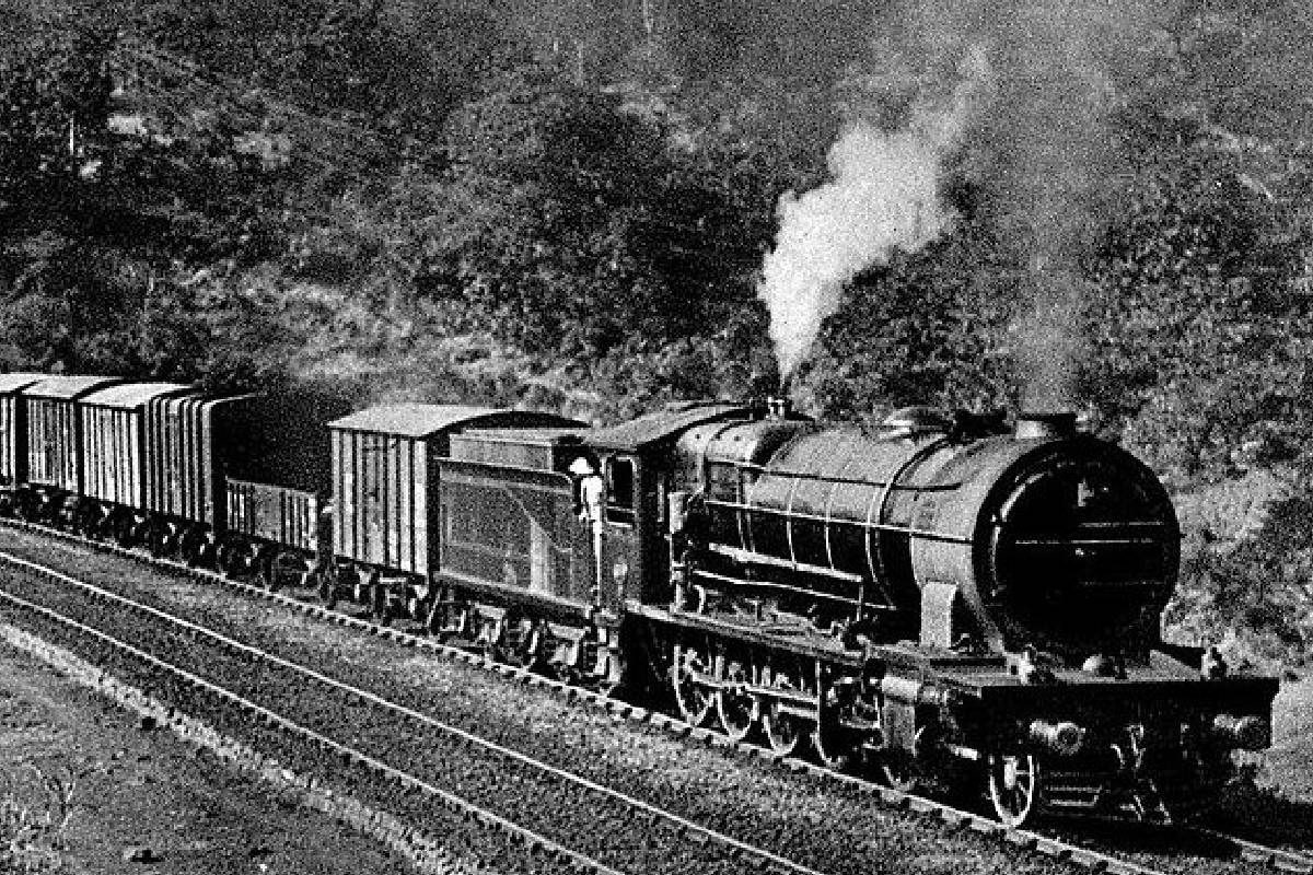 भारत में पहली ट्रेन कब और कहां चली थी? कितने लोगों ने किया था सफर? बेहद मजेदार है भारतीय रेल की कहानी
