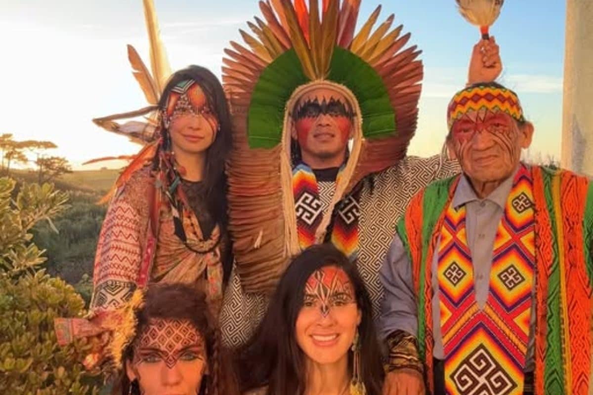 दुनिया की वो जनजाति, जो कहलाते हैं 'सच्चे लोग', मेंढक के जहर और जड़ी-बूटियों से करते हैं इलाज!