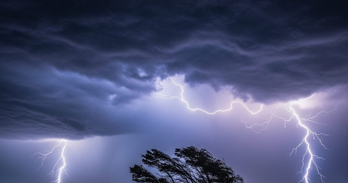 Aaj Ka Mausam Live | Today Weather Live | आफत लेकर आ रहा अप्रैल, आसमान में बन रहा बवंडर, राजस्थान से बिहार-बंगाल तक 18 राज्यों में IMD का अलर्ट