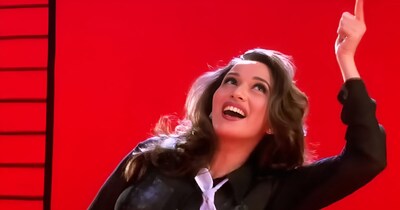 नई दिल्ली. प्रभु देवा ने करियर की शुरुआत भले ही बतौर बैकग्राउंड डांसर की हो, लेकिन वह अपने करियर में माधुरी दीक्षित, करिश्मा कपूरस नगमा और काजोल जैसी एक्ट्रेस के साथ नजर आ चुके हैं.