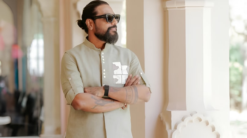 Remo dsouza real life story, remo dsouza love story with Lizelle, remo dsouza original name Ramesh Gopi Nair, Remo dsouza family and early life, remo dsouza religion conversion story, remo dsouza did 3 marriages, रेमो डिसूजा की असल जिंदगी की कहानी, रेमो डिसूजा की लिजेल के साथ प्रेम कहानी, रेमो डिसूजा का मूल नाम रमेश गोपी नायर, रेमो डिसूजा का परिवार और प्रारंभिक जीवन, रेमो डिसूजा के धर्म परिवर्तन की कहानी, रेमो डिसूजा ने की थी 3 शादियां