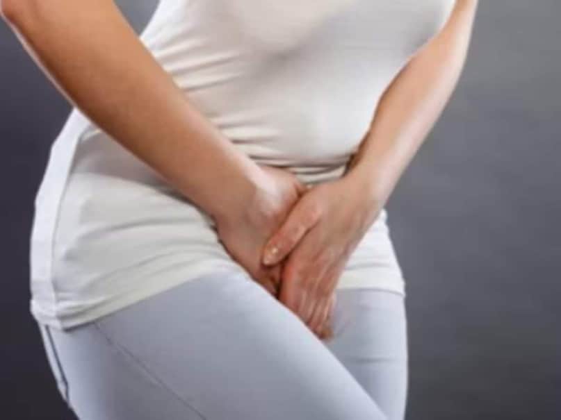 urine holding dangers, kidney damage risk, travel health tips, bladder infection prevention, dehydration effects, safe hydration rules, women travel hygiene, public toilet issues, urinary tract infection causes, kidney health tips, long travel habits, avoid dehydration, healthy bladder practices, మూత్రపిండాలు, మూత్రాశయం ఆరోగ్యం, ప్రయాణ సూచనలు, ఇన్ఫెక్షన్ ప్రమాదం, నీరు తాగడం నియమాలు urine holding dangers, kidney damage risk, travel health tips, bladder infection prevention, dehydration effects, safe hydration rules, women travel hygiene, public toilet issues, urinary tract infection causes, kidney health tips, long travel habits, avoid dehydration, healthy bladder practices, మూత్రపిండాలు, మూత్రాశయం ఆరోగ్యం, ప్రయాణ సూచనలు, ఇన్ఫెక్షన్ ప్రమాదం, నీరు తాగడం నియమాలు