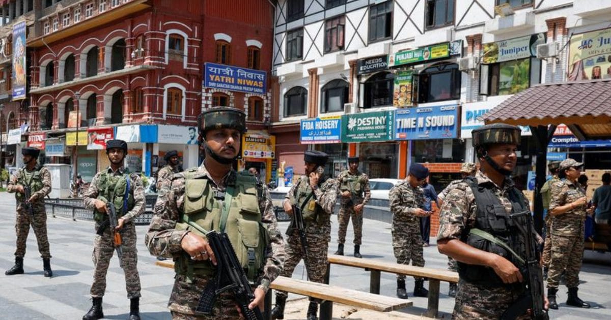 पहलगाम हमले वाला TRF बुन रहा था नई साजिश, सुरक्षाबलों का चला ऐसा हंटर, घुटनों पर आया ‘आतंकिस्तानी’ लश्कर