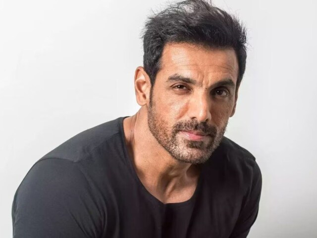 वो मुलाकात जिसने सबका दिन बना दिया: जॉन अब्राहम की सादगी जीत रही दिल