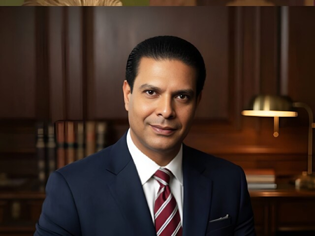 सरकारी नौकरी ठुकराकर पहुंचा बॉलीवुड, 1 गाने ने कर दिया अमर