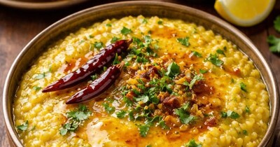 घर-घर में शनिवार को चाव से खाई जाती है खिचड़ी (इमेज- फाइल फोटो)