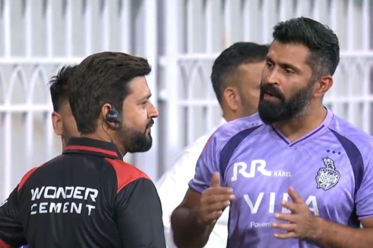 अंगकृष ने बल्ला पटका... अभिषेक नायर अंपायर से भिड़े, 'ऑब्सट्रक्टिंग द फील्ड' नियम क्या है? क्या केकेआर के साथ खेल हो गया?