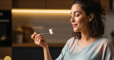 डॉक्टर की मानें तो प्रेग्नेंसी में कच्चा पनीर अवॉइड करना चाहिए और इसे हमेशा पकाकर खाना चाहिए.