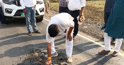 पन्ना में पपड़ी की तरह उखड़ने लगी सड़क