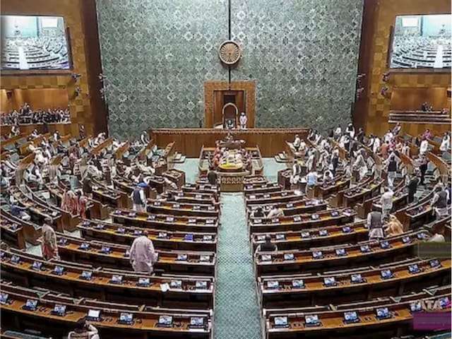 'माताओं-बहनों का सम्‍मान, देश का सम्‍मान', महिला आरक्षण पर बोले पीएम मोदी