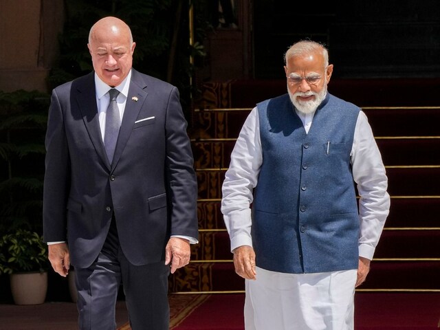 'समस्या का समाधान सैन्य टकराव से नहीं', PM मोदी ने वर्ल्ड को दिया संदेश