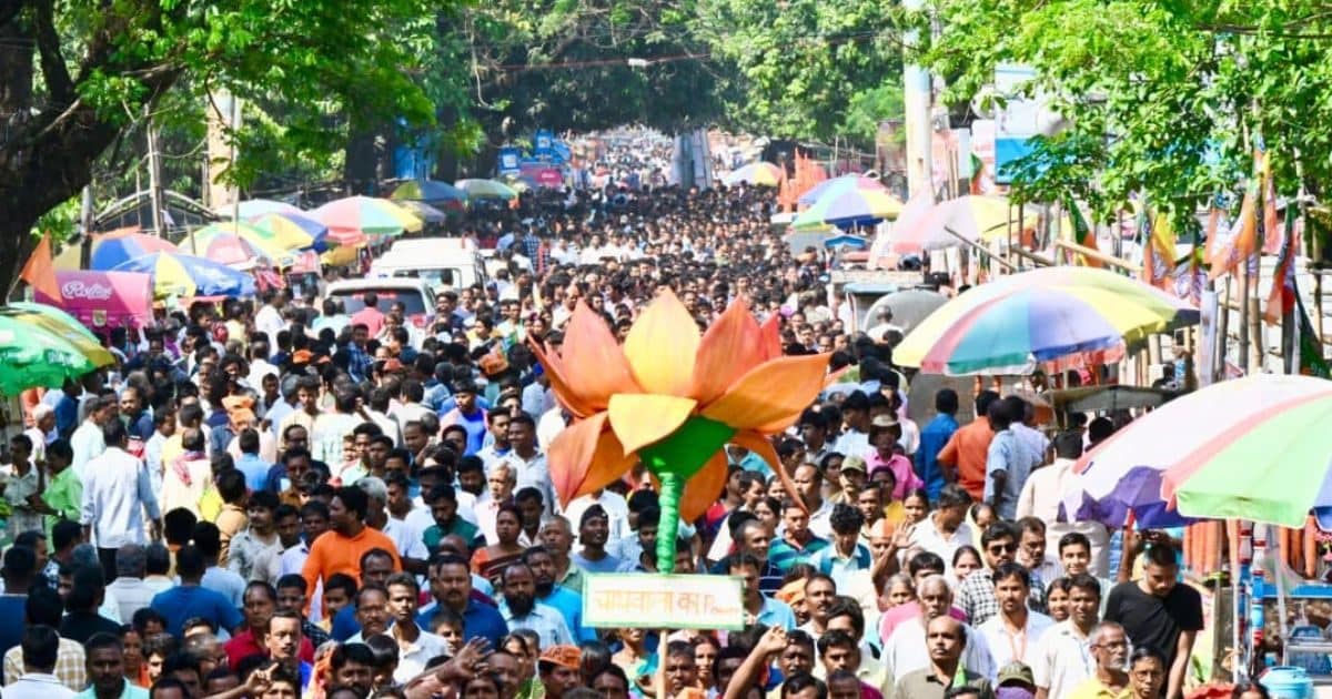 PM Modi West Bengal Rally Live Updates: कूचबिहार में जनसैलाब देख गदगद हुए पीएम मोदी, कहा- बंगाल में चल रही है बीजेपी की प्रचंड लहर