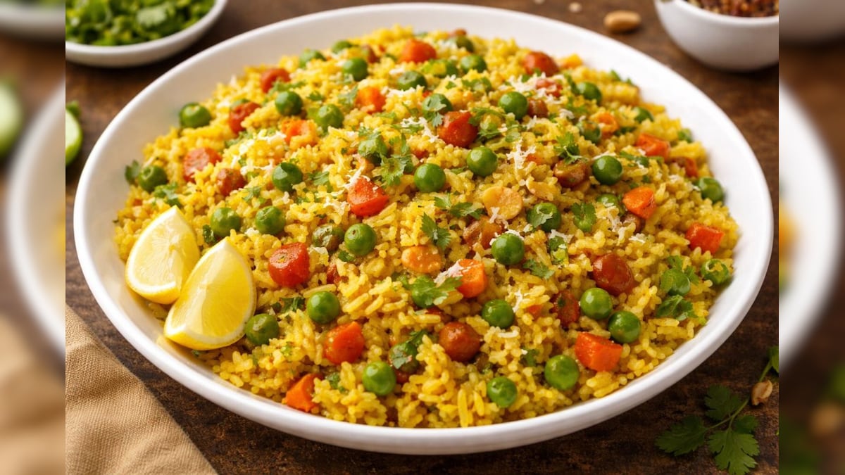 कार्ब लोडेड पोहे को बना दें फाइबर और प्रोटीन पैक्ड, इस रेसिपी से करें तैयार, जिम जाने वाले भी रोज खाएंगे!