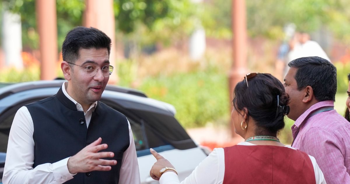 Raghav Chadha AAP Row | Raghav Chadha News: इतिहास गवाह है… ‘लोकप्रिय’ होना ही राघव का गुनाह बन गया? सोशल मीडिया पर AAP के फैसले पर बवाल