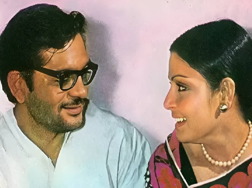 rakhee gulzar now, rakhee gulzar age, rakhee gulzar life story, rakhee gulzar Shashi Kapoor best movies, rakhee gulzar best movies, rakhee gulzar superhit songs, rakhee gulzar first husband, rakhee gulzar second marriage date, rakhee gulzar first movie, rakhee gulzar daughter name, rakhee gulzar age, rakhee gulzar religion, rakhee gulzar movies with Amitabh, Why was Rakhee separated from Gulzar, Who is the first husband of Rakhee Gulzar, Did Gulzar slap Rakhee, why Gulzar Rakhee separated, Why did Rakhee Gulzar cut her hair,