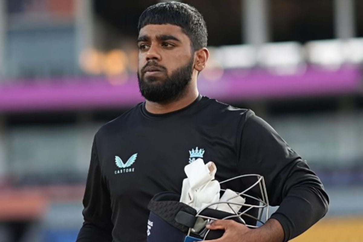 दिल्ली कैपिटल्स में 'जादूगर' की एंट्री... बेन डकेट की जगह शामिल हुआ यह घातक स्पिनर