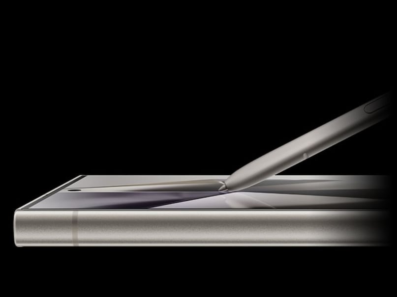 Features that make it special – Samsung Galaxy S24 Ultra has a 6.8-inch QHD+ AMOLED display, which gives excellent brightness and color. It has Snapdragon 8 Gen 3 Galaxy processor and 12GB RAM, due to which the performance remains quite smooth.