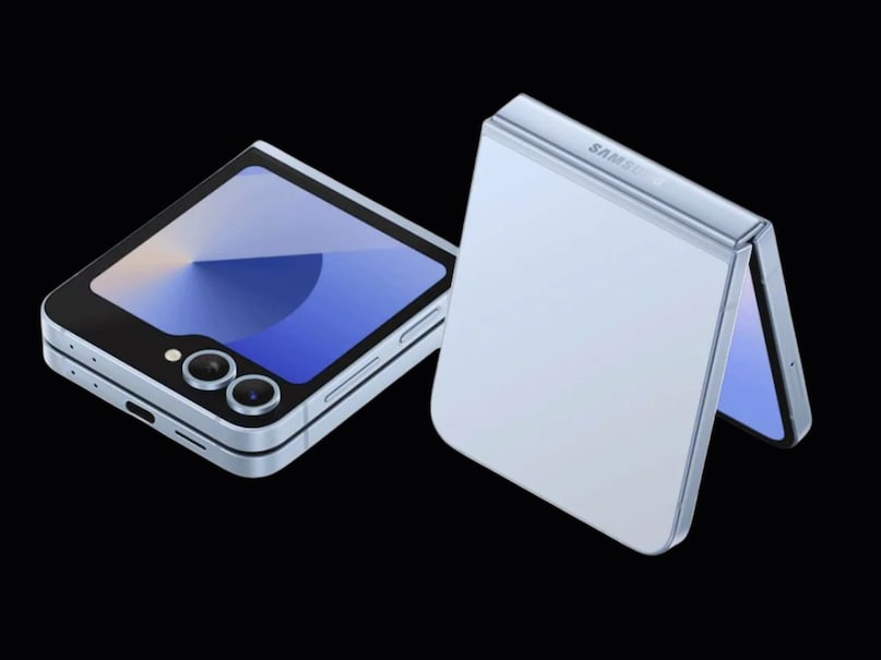 The new hinge design of the phone makes it stronger and thinner than before. Besides, it has also been given IP48 rating, due to which it remains protected from dust and water to some extent.