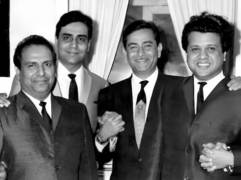Shankar-Jaikishan, Shankar  Full name, Shankar-Jaikishan hit Songs, how Shankar-Jaikishan duo formed, why Shankar-Jaikishan duo broken, why Raj Kapoor cheated Jaikishan, शंकर-जयकिशन, शंकर का पूरा नाम, शंकर-जयकिशन के हिट गाने, शंकर-जयकिशन की जोड़ी कैसे बनी, शंकर-जयकिशन की जोड़ी क्यों टूटी, राज कपूर ने जयकिशन को क्यों धोखा दिया, शंकर सिंह रघुवंशी