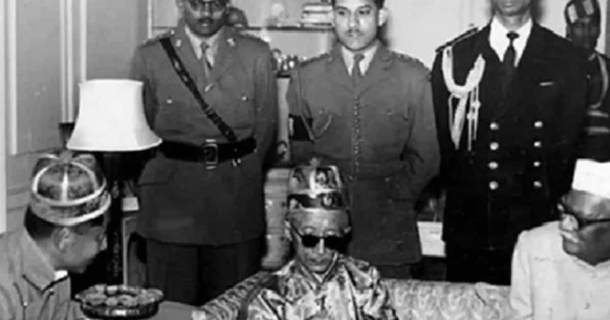 राजा 28 सालों तक टालता रहा भारत में विलय, आखिरकार नाराज जनता ने ये काम करा दिया