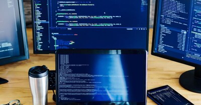 विदेशी सॉफ्टवेयर सिस्‍टम की वजह से भारत में सेवाएं प्रभावित हो सकती हैं. 