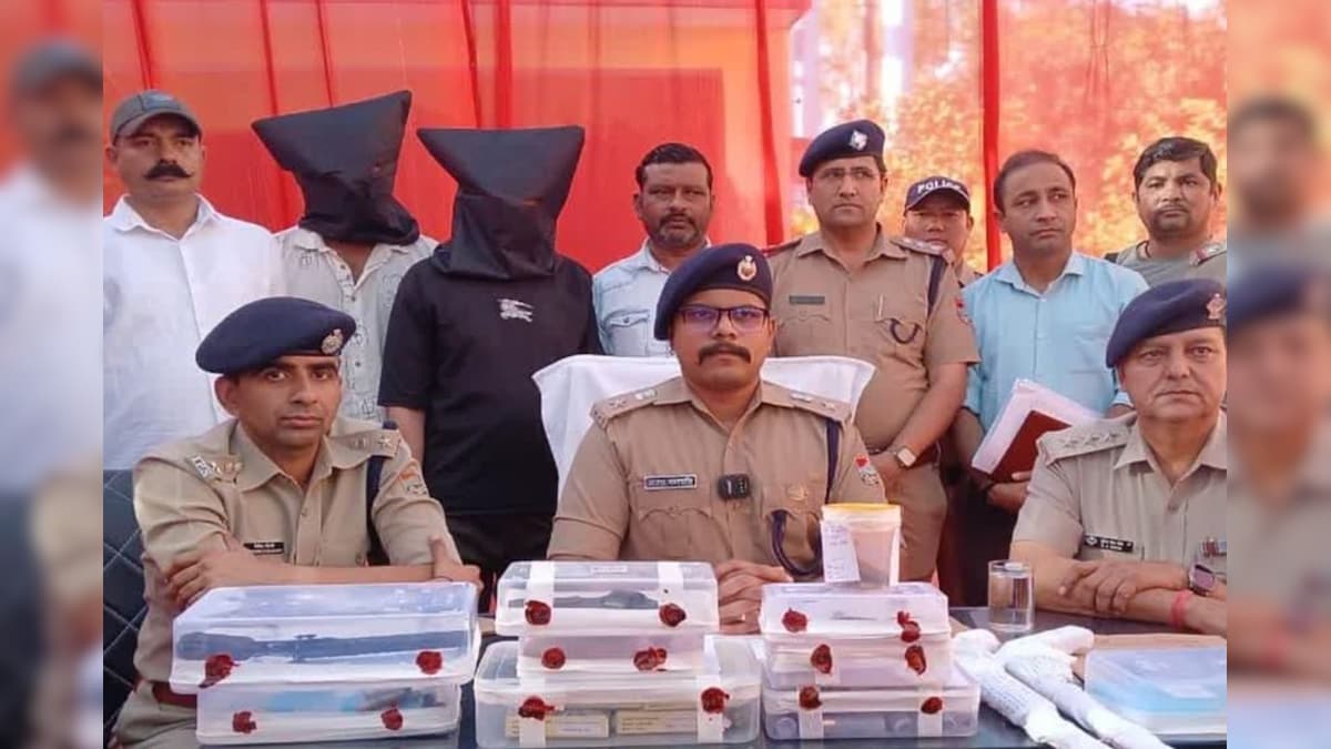 (Terror Links of Arms Smugglers Exposed) हथियार तस्करों का निकला आतंकी कनेक्शन, जम्मू का रेहान भेज रहा था पैसा, अल- बदर का है वर्कर - News18 हिंदी