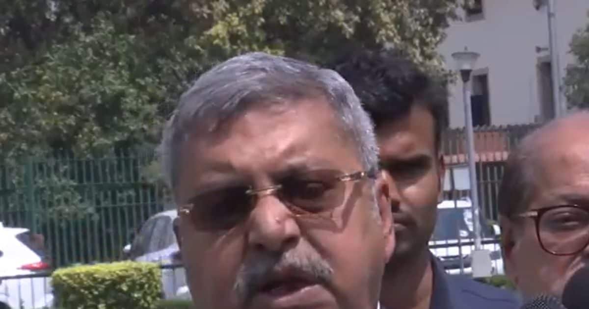 संसद में कित, कित, कित, कित का एक्टिंग करने वाले TMC सांसद, SIR के मुद्दे पर SC में क्यों काट रहे बवाल?