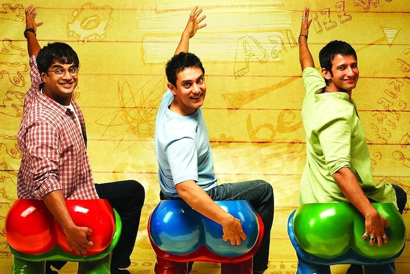 Aamir Khan age in 3 Idiots, 3 Idiots movie box office collection, Aamir Khan weight loss for 3 Idiots, Best Bollywood movies on education system, 3 Idiots National Award and records, 3 इडियट्स फिल्म, आमिर खान 3 इडियट्स, राजकुमार हिरानी की सुपरहिट फिल्में, बॉलीवुड की सबसे ज्यादा अवॉर्ड जीतने वाली फिल्में, 3 इडियट्स बॉक्स ऑफिस कलेक्शन