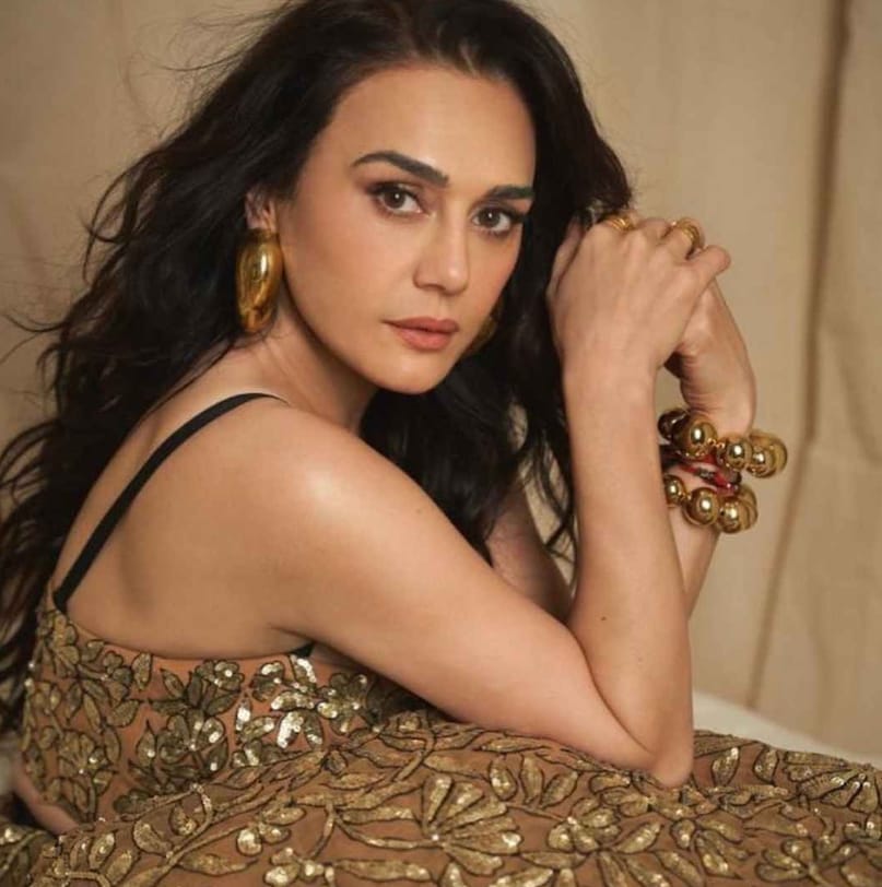 kareena kapoor, shah rukh khan, kal ho naa ho movie, kareena kapoor fees issue, kaeena kapoor preity zinta, करीना कपूर, प्रीति जिंटा, कल हो ना ना मूवी, करीना कपूर प्रीति जिंटा, प्रीति जिंटा कल हो ना हो मूवी