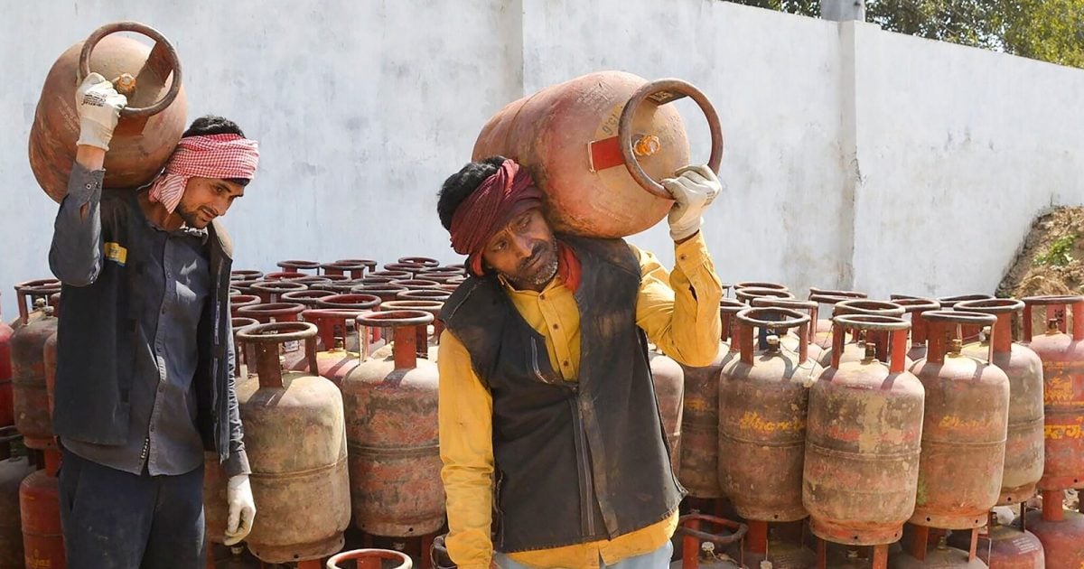 LPG Gas Cylinder Booking: गैस सिलेंडर कब तक मिलेगा? सरकार ने दिया नया अपडेट, एजेंसियों पर चला डंडा