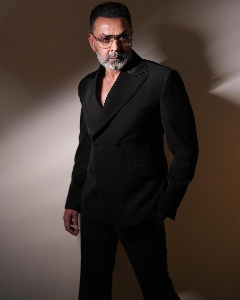 During his low phase, the actor admitted he struggled emotionally and mentally. After several commercial failures, he went on a hiatus of few years due to lack of work. Later, on Koffee With Karan, he said he began to “pity” himself and felt unwanted in the industry. This negative spiral eventually pushed him towards alcohol as a coping mechanism. 