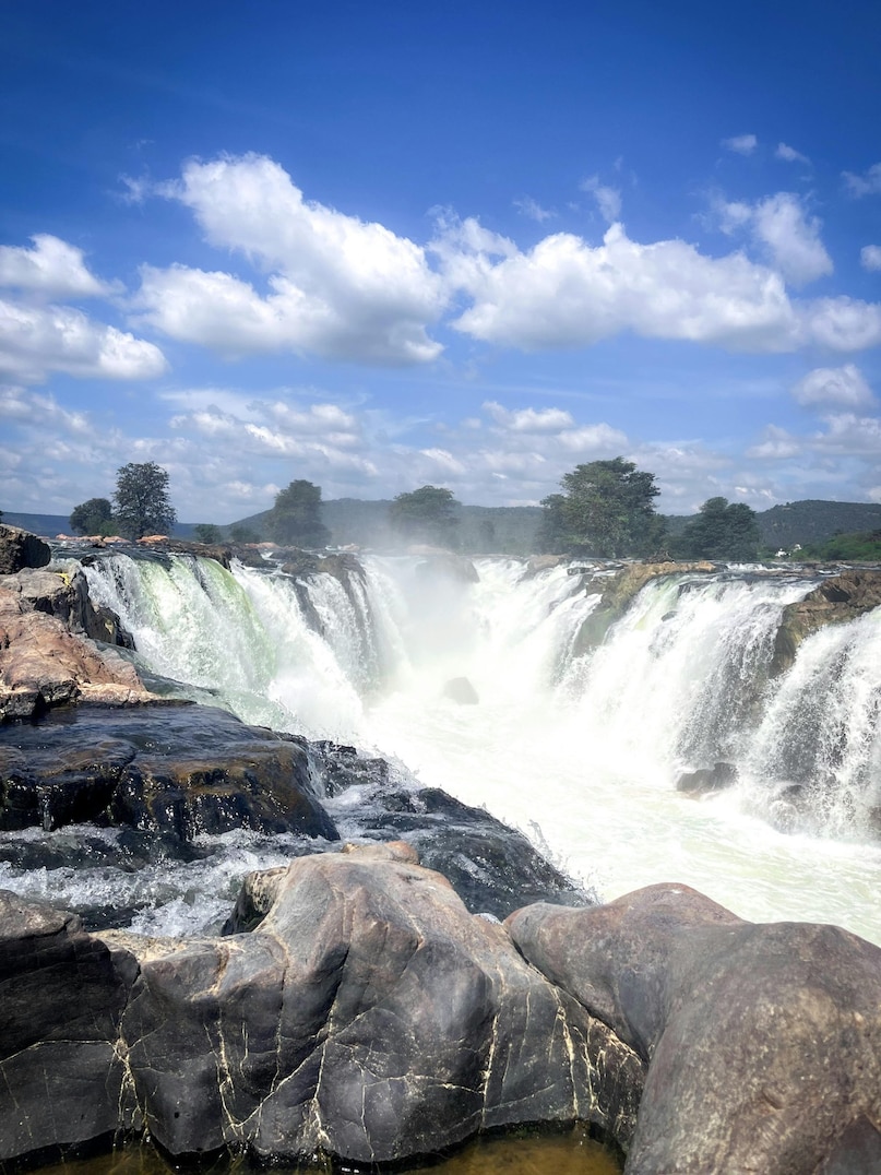 Hogenakkal Falls 