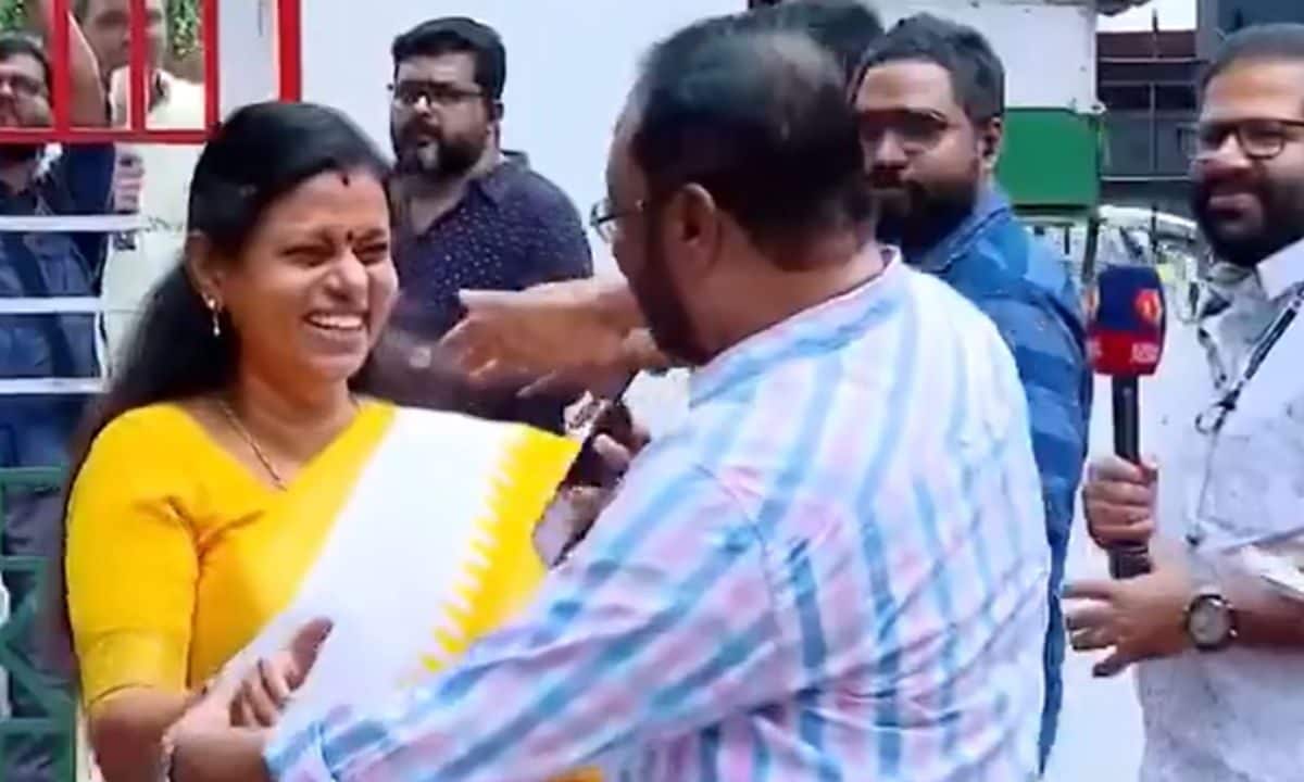 पार्टी ऑफिस पहुंची थी कांग्रेस की MLA; लपक के गले लगाने लगे नेता, सोशल मीडिया पर हो रही थू-थू