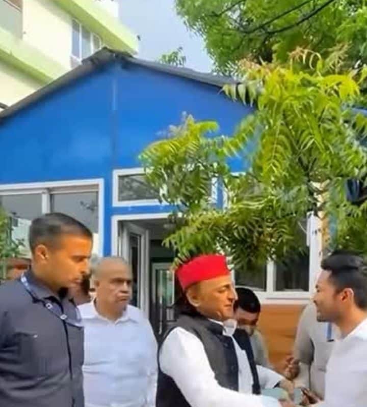 VIDEO: अखिलेश ने 'You Fought Very Well' कहा और अभिषेक बनर्जी को गले से लगा लिया, ममता से क्या बोले?