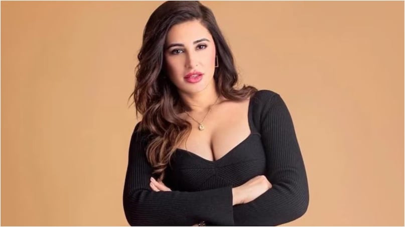 Bollywood celebs who dont have Indian citizenship, diljit dosanjh, Alia Bhatt, katrina kaif, Nora Fatehi, Nargis Fakhri, Sunny Leone, Imran Khan, Amy Jackson, Sapna Pabbi, विदेशी पासपोर्ट, इंडिया की नागरिकता