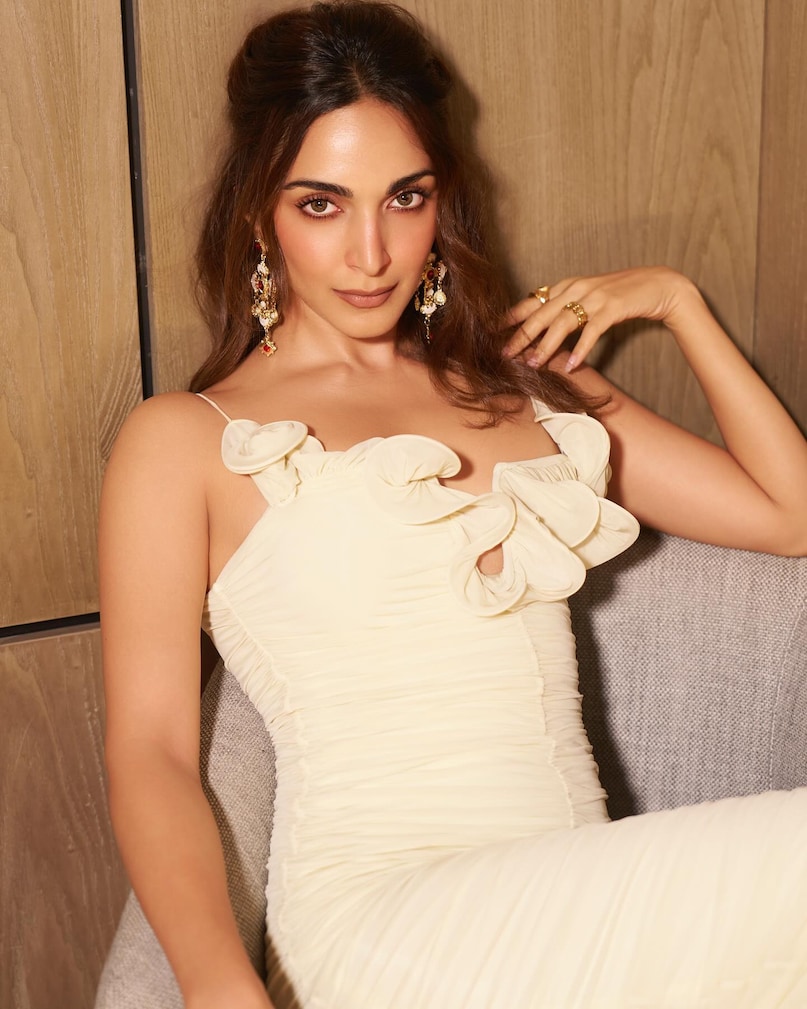 Her career reached a new high with the blockbuster success of Kabir Singh in 2019. The film turned Kiara into one of Bollywood’s most popular actresses and established her as a major commercial star. Her career reached a new high with the blockbuster success of Kabir Singh in 2019. The film turned Kiara into one of Bollywood’s most popular actresses and established her as a major commercial star.