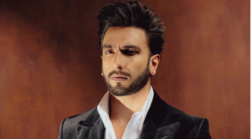 Ranveer Singh, Ranveer Singh FWICE Ban, Sanjay Gupta Backs Ranveer Singh, Don 3 Controversy Update, Ranveer Singh Leaves Don 3, Bollywood News 2026, रणवीर सिंह बैन विवाद, संजय गुप्ता डॉन 3, FWICE रणवीर सिंह न्यूज, डॉन 3 से रणवीर बाहर, बॉलीवुड कंट्रोवर्सी टुडे