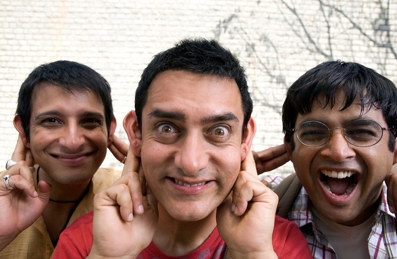 Aamir Khan age in 3 Idiots, 3 Idiots movie box office collection, Aamir Khan weight loss for 3 Idiots, Best Bollywood movies on education system, 3 Idiots National Award and records, 3 इडियट्स फिल्म, आमिर खान 3 इडियट्स, राजकुमार हिरानी की सुपरहिट फिल्में, बॉलीवुड की सबसे ज्यादा अवॉर्ड जीतने वाली फिल्में, 3 इडियट्स बॉक्स ऑफिस कलेक्शन