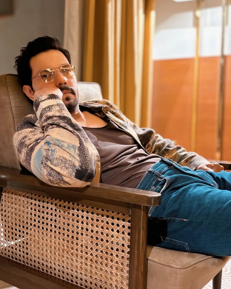 Chhaava movie Aurangzeb role rejected, Chhaava total box office collection worldwide, randeep hooda turned down Chhaava movie, Akshaye Khanna Chhaava villain performance, akshaye khanna film Chhaava, छावा फिल्म विलेन रोल रिजेक्शन, औरंगजेब का किरदार किसने ठुकराया, छावा बॉक्स ऑफिस कलेक्शन 800 करोड़, रणदीप हुड्डा छावा फिल्म, विक्की कौशल छावा विलेन अक्षय खन्ना