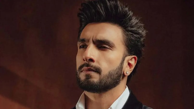 Movies rejected by Ranveer Singh, Ranveer Singh Don 3 controversy, Ranveer Singh rejected Kabir Singh and Sam Bahadur, Ranveer Singh South movie remake AnniyanWhy Ranveer Singh walked out of Don 3, रणवीर सिंह ने कौन सी फिल्में रिजेक्ट कीं, डॉन 3 विवाद और रणवीर सिंह, रणवीर सिंह रिजेक्टेड मूवीज लिस्ट, अपरिचित हिंदी रीमेक रणवीर सिंह, कबीर सिंह और सैम बहादुर रणवीर सिंह Movies rejected by Ranveer Singh, Ranveer Singh Don 3 controversy, Ranveer Singh rejected Kabir Singh and Sam Bahadur, Ranveer Singh South movie remake AnniyanWhy Ranveer Singh walked out of Don 3, रणवीर सिंह ने कौन सी फिल्में रिजेक्ट कीं, डॉन 3 विवाद और रणवीर सिंह, रणवीर सिंह रिजेक्टेड मूवीज लिस्ट, अपरिचित हिंदी रीमेक रणवीर सिंह, कबीर सिंह और सैम बहादुर रणवीर सिंह