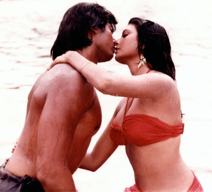 Kimi Katkar where is she now, Kimi Katkar Jumma Chumma girl updates, Kimi Katkar movies and career history, Why Kimi Katkar left Bollywood, Kimi Katkar family and current location, किमी काटकर अब कहां हैं, जुम्मा चुम्मा गर्ल किमी काटकर लाइफस्टाइल, किमी काटकर फिल्में, टार्जन गर्ल किमी काटकर बायोग्राफी, किमी काटकर ने क्यों छोड़ा बॉलीवुड