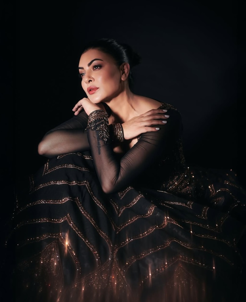 Sushmita Sen, Sushmita Sen adopted daughter Renee, Sushmita Sen manager story, Bollywood single mothers list, Sushmita Sen miss universe gown, सुष्मिता सेन, सुष्मिता सेन बेटियां, सुष्मिता सेन मैनेजर स्टोरी, सुष्मिता सेन मिस यूनिवर्स, सुष्मिता सेन फिल्में Sushmita Sen, Sushmita Sen adopted daughter Renee, Sushmita Sen manager story, Bollywood single mothers list, Sushmita Sen miss universe gown, सुष्मिता सेन, सुष्मिता सेन बेटियां, सुष्मिता सेन मैनेजर स्टोरी, सुष्मिता सेन मिस यूनिवर्स, सुष्मिता सेन फिल्में