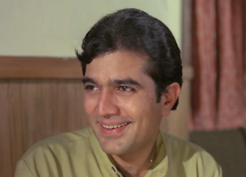 Bollywood movies with tragic endings, Hero death in climax superhit films, Iconic Bollywood movies hero dies, Box office collection of cult classics, Superhit Bollywood films without happy endings, सुपरहिट बॉलीवुड ट्रेजेडी फिल्में, बॉक्स ऑफिस ब्लॉकबस्टर फिल्में, बॉलीवुड फिल्मों का दुखांत अंत, क्लाइमैक्स में हीरो की मौत, बॉलीवुड कल्ट मूवीज