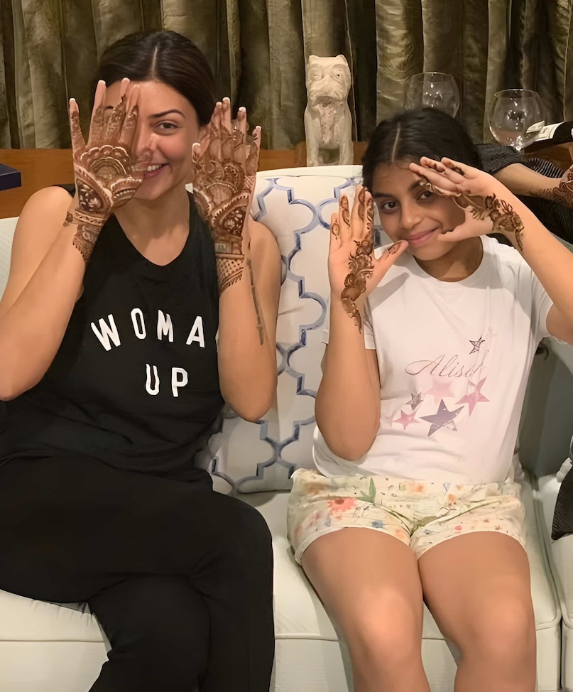 Sushmita Sen, Sushmita Sen adopted daughter Renee, Sushmita Sen manager story, Bollywood single mothers list, Sushmita Sen miss universe gown, सुष्मिता सेन, सुष्मिता सेन बेटियां, सुष्मिता सेन मैनेजर स्टोरी, सुष्मिता सेन मिस यूनिवर्स, सुष्मिता सेन फिल्में Sushmita Sen, Sushmita Sen adopted daughter Renee, Sushmita Sen manager story, Bollywood single mothers list, Sushmita Sen miss universe gown, सुष्मिता सेन, सुष्मिता सेन बेटियां, सुष्मिता सेन मैनेजर स्टोरी, सुष्मिता सेन मिस यूनिवर्स, सुष्मिता सेन फिल्में