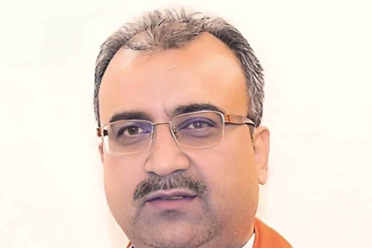 सम्राट कैबिनेट से बाहर क्यों हुए मंडल पांडे, BJP के इस बड़े फैसले की क्या है वजह? जानिए अंदर की कहानी