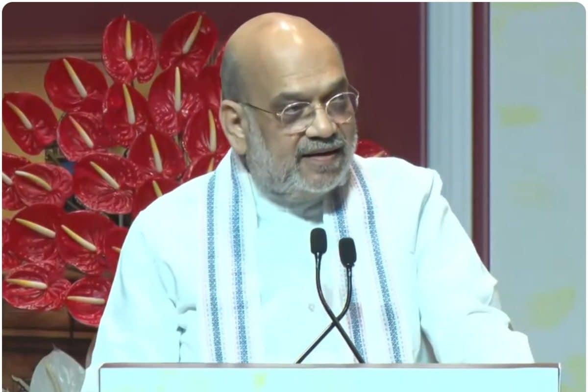 75 सालों में... मंच पर बैठे थे CJI सूर्यकांत, वहीं सरकार और अदालतों में टकराव पर अमित शाह कह गए बड़ी बात