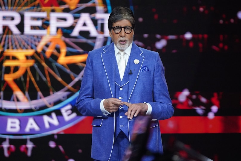 Amitabh Bachchan, Amitabh Bachchan health update, Amitabh Bachchan mysterious attack on trolls, Amitabh Bachchan cryptic post, Amitabh Bachchan absolutely fine, Amitabh Bachchan is not hospitalized, अमिताभ बच्चन, अमिताभ बच्चन स्वास्थ्य अपडेट, अमिताभ बच्चन का ट्रोल्स पर रहस्यमयी हमला, अमिताभ बच्चन की गुप्त पोस्ट, अमिताभ बच्चन बिल्कुल ठीक हैं, अमिताभ बच्चन अस्पताल में भर्ती नहीं हैं