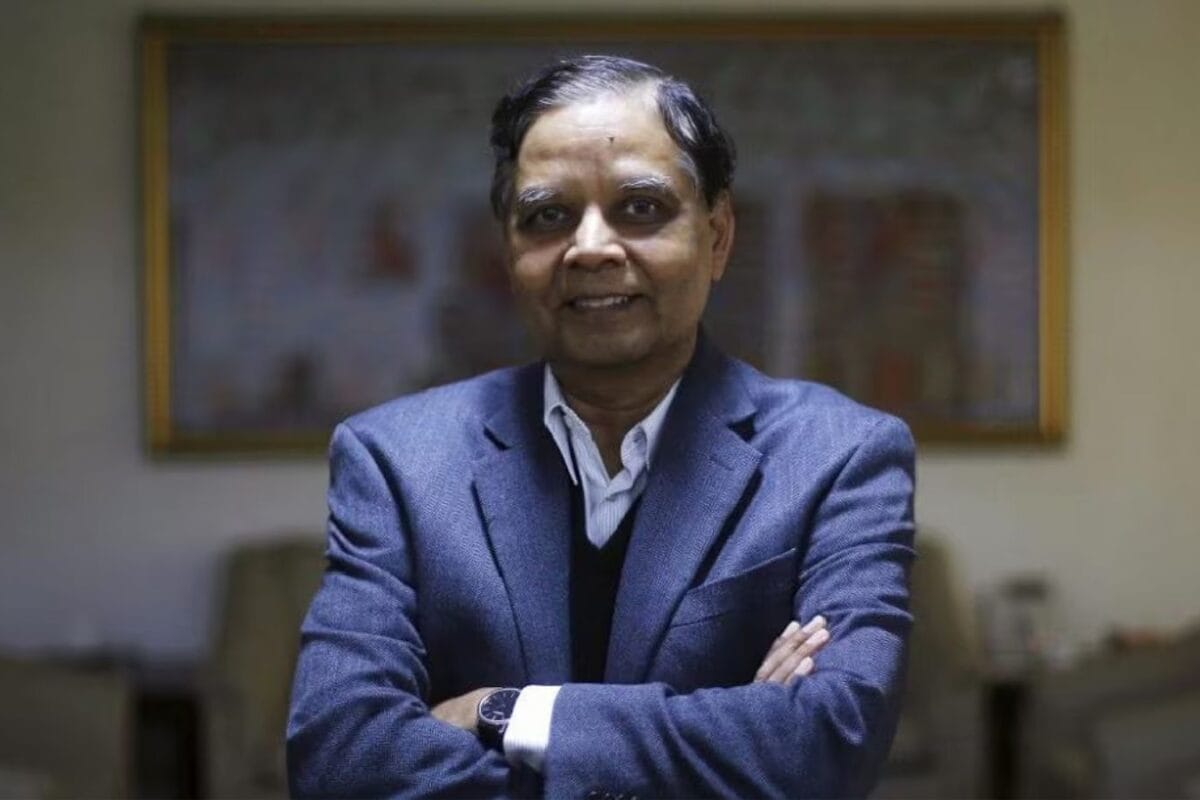 '100 सिर्फ एक नंबर है', रुपये की गिरावट पर RBI को पनगढ़िया की दो टूक सलाह