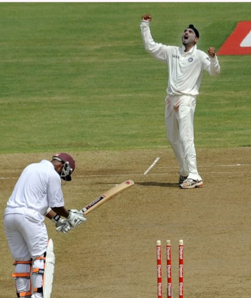 unbreakable cricket records, Harbhajan singh top 5 test cricket records, Harbhajan singh, Harbhajan singh Records, Harbhajan singh test records, Harbhajan singh bowling records, Harbhajan singh cricket records stats, Harbhajan singh test bowling records, हरभजन सिंह रिकॉर्ड, हरभजन सिंह टेस्ट रिकॉर्ड, हरभजन सिंह 5 रिकॉर्ड 